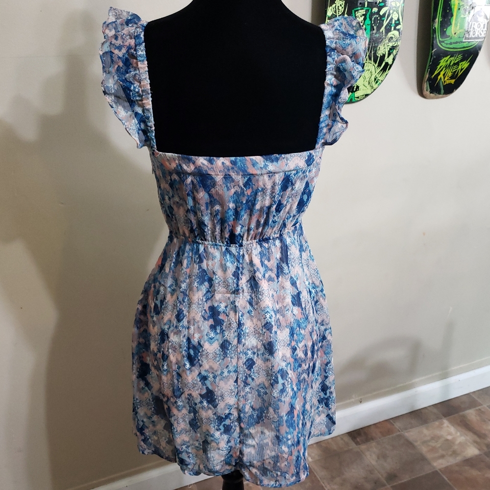 Weekend Getaway Dress - Picture 2 of 3